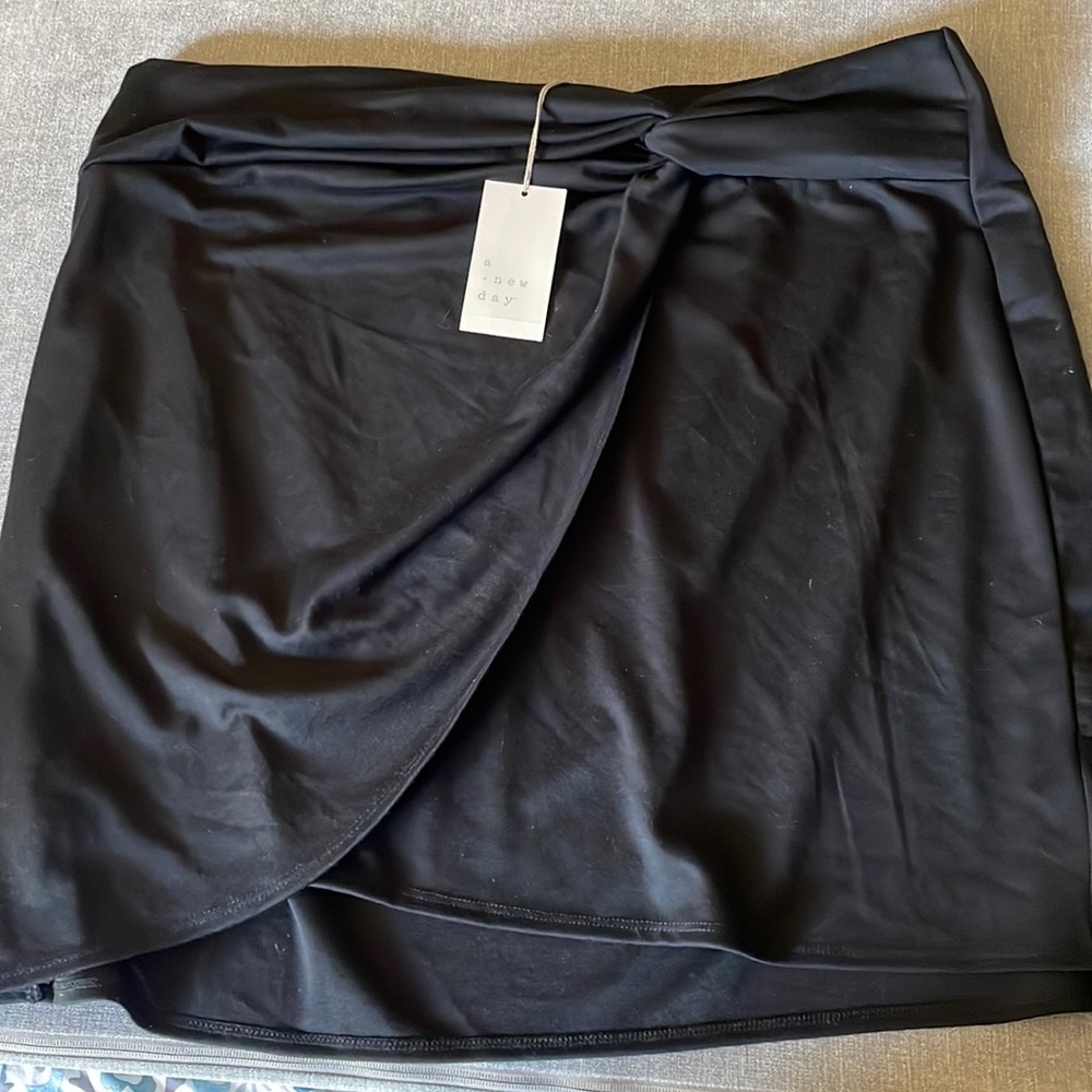 A New Day Women’s Ruched Mini Skirt - Picture 2 of 2